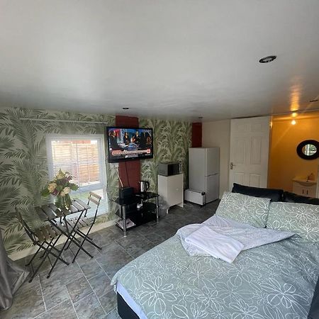 Ensuite Studio Apartment Bristol Exterior photo
