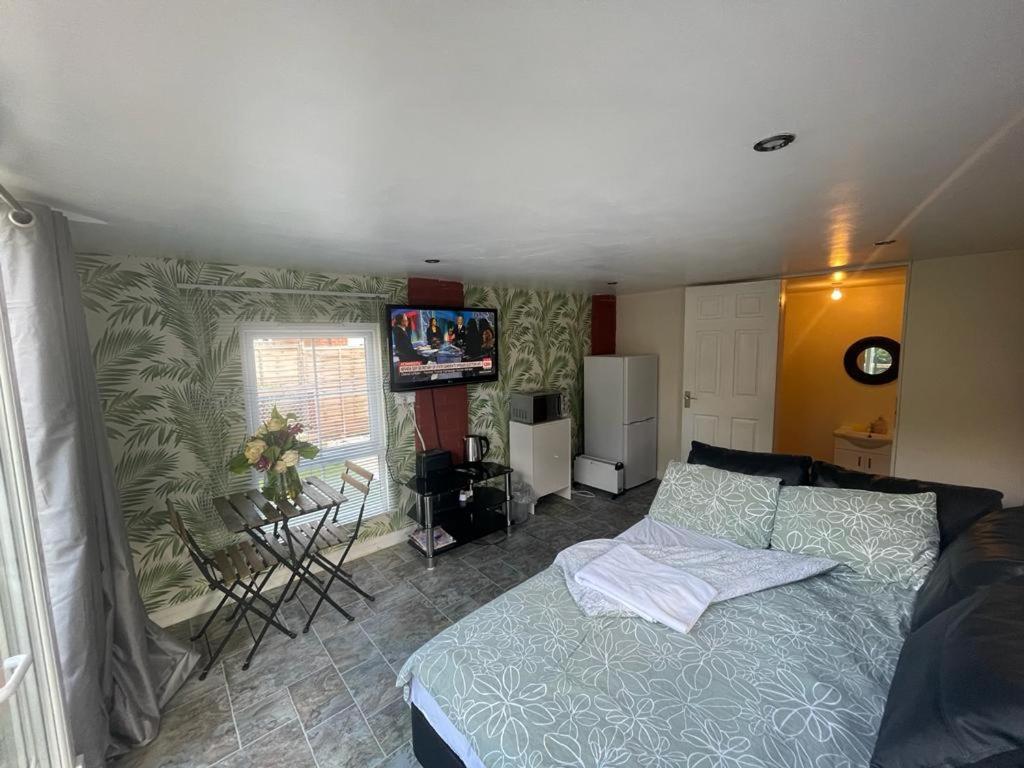 Ensuite Studio Apartment Bristol Exterior photo